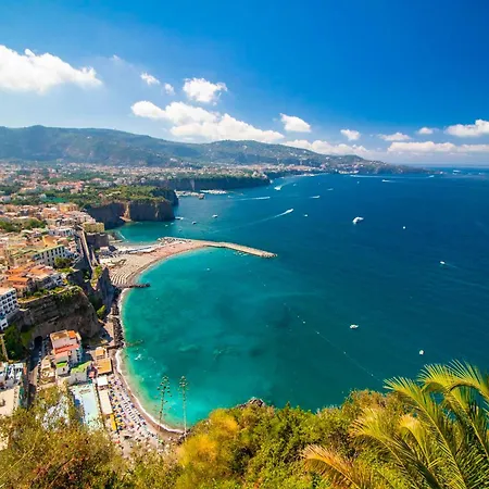 Confort Holidays 住宿加早餐酒店